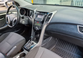Подержанный автомобиль Hyundai i30 Hatchback 2013 года (9 фото)