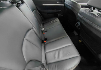 Подержанный автомобиль Subaru Outback Wagon 2012 года (13 фото)