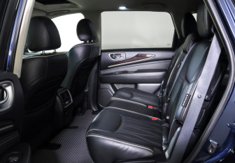 Подержанный автомобиль Infiniti QX60 2019 года (11 фото)