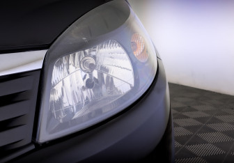 Подержанный автомобиль Renault Sandero 2011 года (17 фото)