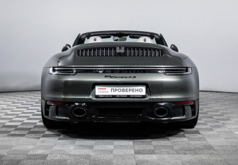 Подержанный автомобиль Porsche 911 Convertible 2021 года (6 фото)