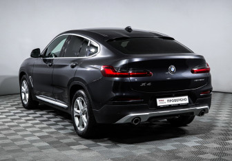 Подержанный автомобиль BMW X4 2019 года (7 фото)