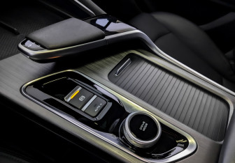 Подержанный автомобиль Changan UNI-T 2023 года (25 фото)