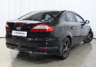 Подержанный автомобиль Ford Mondeo Sedan 2007 года (4 фото)