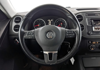 Подержанный автомобиль Volkswagen Tiguan 2016 года (21 фото)