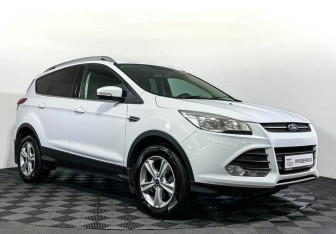 Подержанный автомобиль Ford Kuga 2013 года (3 фото)