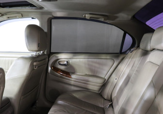 Подержанный автомобиль Nissan Maxima 2004 года (8 фото)