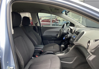 Подержанный автомобиль Chevrolet Aveo Sedan 2012 года (18 фото)