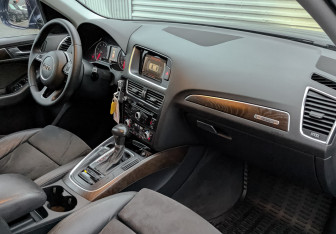 Подержанный автомобиль Audi Q5 2015 года (13 фото)