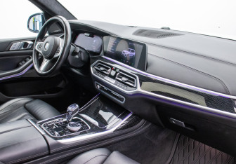 Подержанный автомобиль BMW X7 2020 года (8 фото)