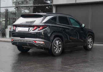 Подержанный автомобиль Hyundai Tucson 2022 года (4 фото)