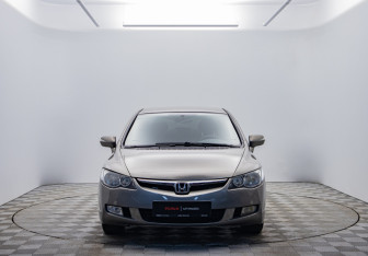 Подержанный автомобиль Honda Civic Sedan 2008 года (2 фото)