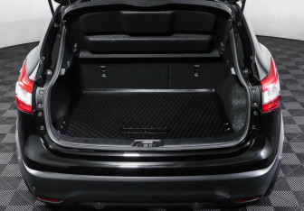 Подержанный автомобиль Nissan Qashqai 2017 года (18 фото)