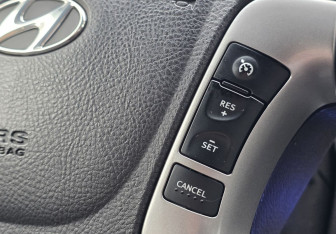 Подержанный автомобиль Hyundai Santa Fe 2010 года (17 фото)
