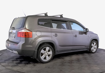 Подержанный автомобиль Chevrolet Orlando 2012 года (5 фото)