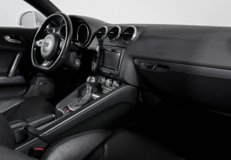 Подержанный автомобиль Audi TT Coupe 2012 года (9 фото)