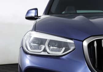 Подержанный автомобиль BMW X3 2018 года (25 фото)