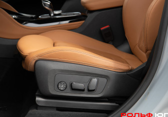 Подержанный автомобиль BMW X4 2024 года (18 фото)