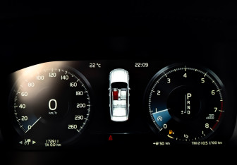 Подержанный автомобиль Volvo S90 2019 года (13 фото)