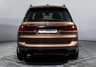 Подержанный автомобиль BMW X7 2019 года (6 фото)