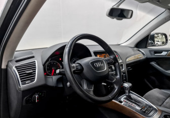 Подержанный автомобиль Audi Q5 2013 года (17 фото)