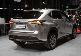 Подержанный автомобиль Lexus NX 2015 года (4 фото)