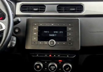 Подержанный автомобиль Renault Arkana 2019 года (15 фото)