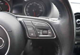 Подержанный автомобиль Audi A3 Sedan 2018 года (15 фото)