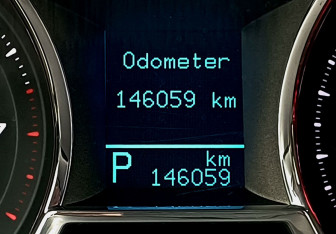 Подержанный автомобиль Chevrolet Captiva 2014 года (27 фото)