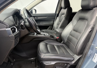 Подержанный автомобиль Mazda CX-5 2021 года (10 фото)