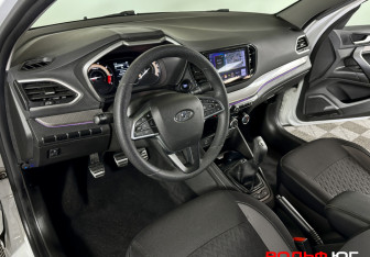 Подержанный автомобиль LADA (ВАЗ) Vesta Sedan 2023 года (18 фото)