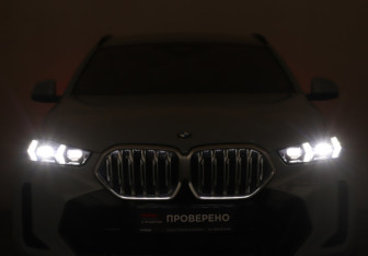Подержанный автомобиль BMW X6 2024 года (25 фото)