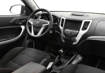 Подержанный автомобиль Changan CS35 2017 года (7 фото)