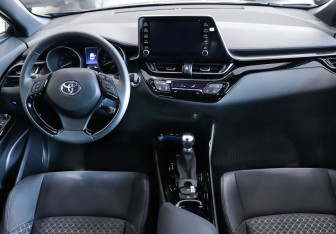 Новый Toyota C-HR 2023 (8 фото)