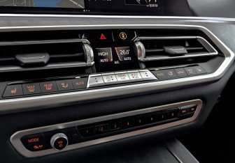 Подержанный автомобиль BMW X5 2021 года (29 фото)