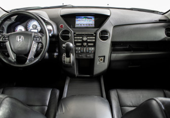 Подержанный автомобиль Honda Pilot 2013 года (13 фото)