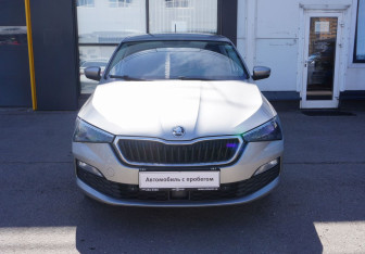 Подержанный автомобиль Skoda Rapid Liftback 2020 года (2 фото)