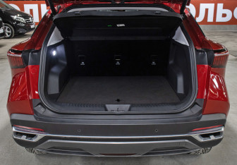 Подержанный автомобиль Omoda C5 2024 года (11 фото)