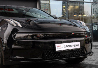 Подержанный автомобиль Zeekr 001 2023 года (24 фото)