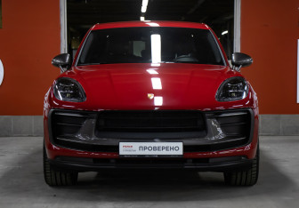 Подержанный автомобиль Porsche Macan 2023 года (2 фото)