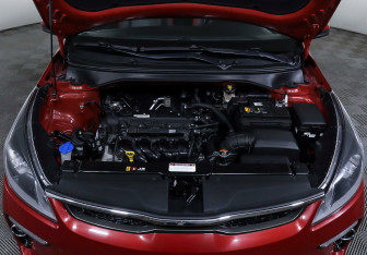 Подержанный автомобиль Kia Rio Sedan 2019 года (8 фото)