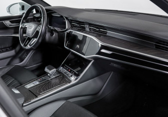 Подержанный автомобиль Audi A6 Sedan 2019 года (9 фото)