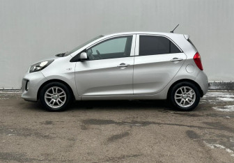 Подержанный автомобиль Kia Picanto 2015 года (8 фото)