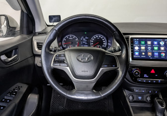 Подержанный автомобиль Hyundai Solaris Sedan 2019 года (21 фото)