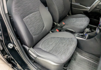 Подержанный автомобиль Hyundai Solaris Sedan 2015 года (22 фото)