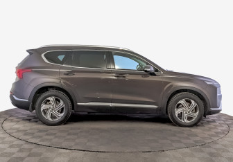 Подержанный автомобиль Hyundai Santa Fe 2021 года (4 фото)