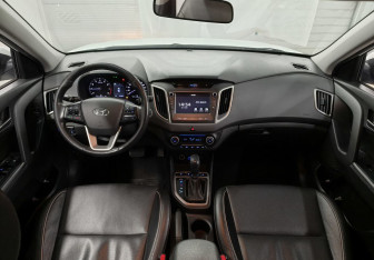 Подержанный автомобиль Hyundai Creta 2017 года (13 фото)