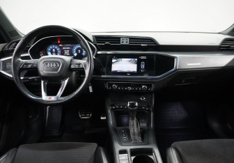 Подержанный автомобиль Audi Q3 2020 года (13 фото)