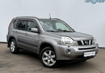 Подержанный автомобиль Nissan X-Trail 2008 года (3 фото)