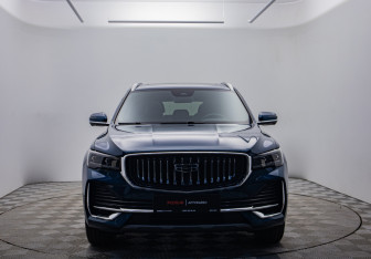 Подержанный автомобиль Geely Monjaro 2023 года (3 фото)